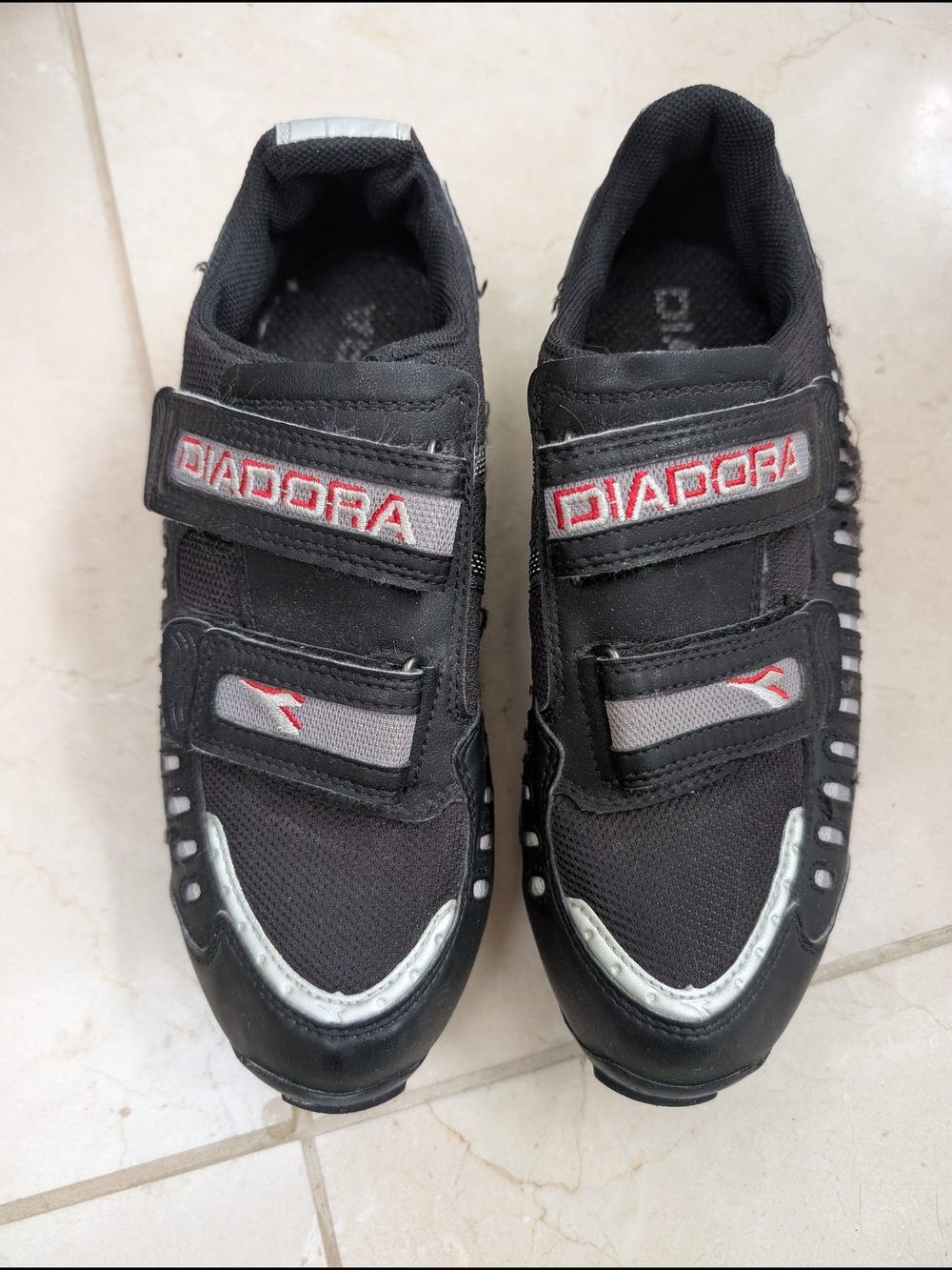 Diadora Black and Gray Women's Athletic Velcro Sneakers with Red Logo